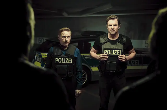 Tatort: Die Stuttgarter Kommissare ermitteln in „Blindes Vertrauen“ in zwei verknüpften Todesfällen mit mutmaßlich politischem Hintergrund. | Foto: SWR/Benoît Linder