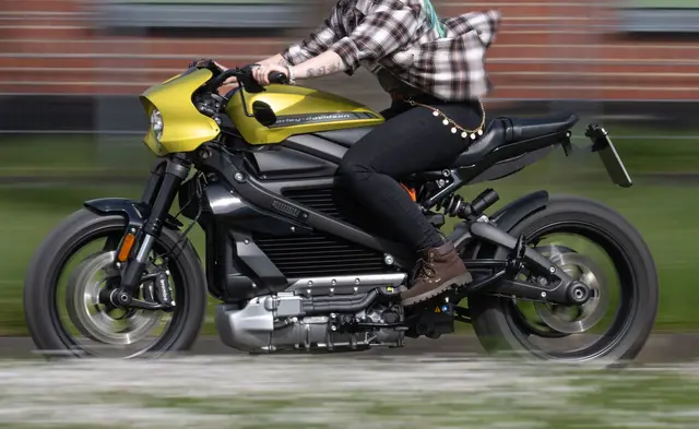 Bikes unter Strom: Elektrische Motorräder wie diese Harley-Davidson surren auf den Markt, aber worauf sollten Interessierte achten? | Foto: dpa