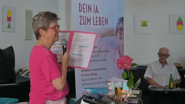 Manuela Rohr beim Erzählen
