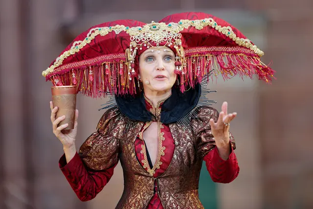Jeanette Hain spielt Kriemhilds Mutter Ute. (Archivfoto) | Foto: Uwe Anspach/dpa