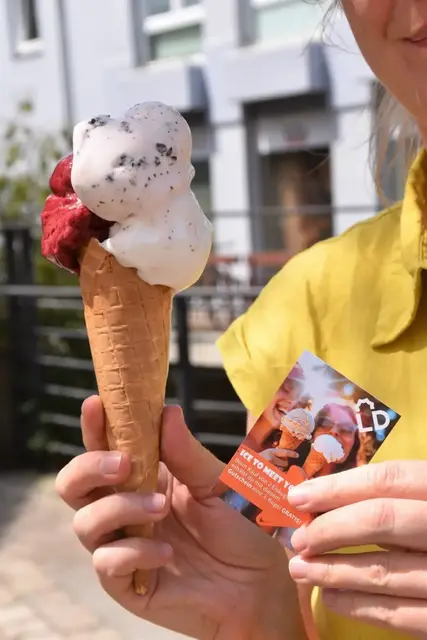 Wer in Landau ein Eis kaufen geht, kann mit einem Gutschein eine Kugel gratis bekommen. | Foto: Stadt Landau