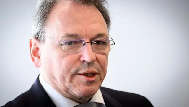 «Wir brauchen Entscheidungen der Justiz, wir brauchen Gesetzesänderungen und wir brauchen das Durchgriffsrecht», sagte der GDL-Bundesvorsitzende Mario Reiß im WDR. (Archivbild) | Foto: Bernd von Jutrczenka/dpa