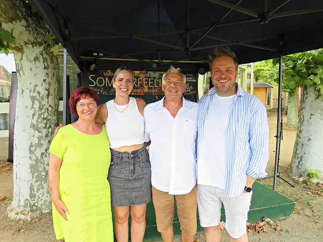 Langjährige Freunde von Lorena Huber, rechts John Seegert | Foto: Brigitte Melder