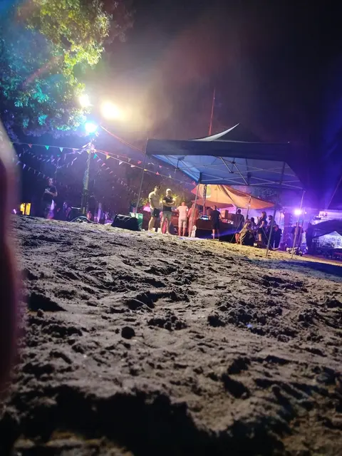 Auch der Strand war Tanzfläche  | Foto: Manu Wo