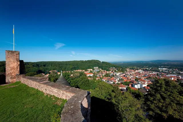 Aussicht von Burg Nanstein auf Landstuhl | Foto: Verbandsgemeinde Landstuhl