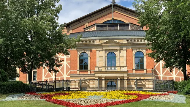 Bayreuther Festspiele: Das Festspielhaus in Bayreuth begleitet die Übertragungen von „Rienzi“ und dem „Ring“ im Jubiläumsjahr 2026. | Foto: BR Bayerischer Rundfunk, Foto: Kristina Kreutzer