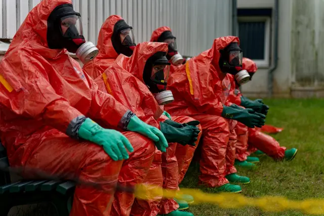 Gefahrstoffaustritt bei einem Industrieunternehmen in Dannenberg: Rund 16 Tonnen eines chemischen Stoffes liefen aus, etwa 150 Einsatzkräfte von Feuerwehr und Hilfsorganisationen waren stundenlang im Großeinsatz. | Foto: Kreisfeuerwehrverband Lüchow-Dannenberg e.V.