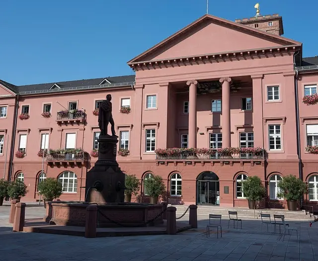 Blick aufs Rathaus in Karlsruhe | Foto: Stadt Karlsruhe, Gustavo Alàbiso