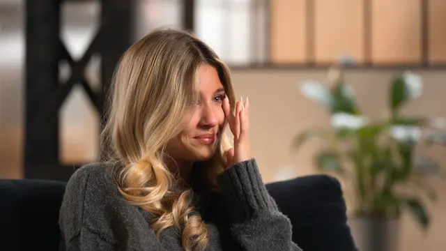 Josefine Scholl: In „Born Famous - Fluch oder Segen?" spricht sie über ihren Oberschenkelbruch, die Diagnose McCune-Albright-Syndrom und das Sportverbot. | Foto: ProSieben