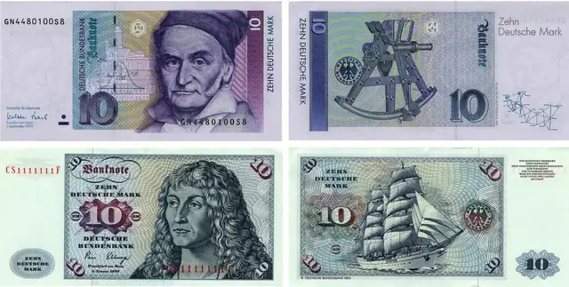 10 Mark-Schein (Banknote in Bläulichviolett): Auf der Vorderseite war der Mathematiker, Astronom, Geodät und Physiker Carl Friedrich Gauß, auf der Rückseite des 10-DM-Scheins ein Sextant, wie ihn Gauß für Vermessungszwecke benutzt hat, zu sehen.

10 Deutsche Mark, Erstausgabe 21. Oktober 1963 
Die vorherrschenden Farben der Vorderseite sind Schwarzblau und Violettrot, die der Rückseite Graublau, Grün und Rotbraun. Das große Kopfbild stellt das Bildnis eines jun­gen Mannes (Albrecht Dürer?) dar. Der Maler des Bildes ist unbekannt {nach neueren Forschungen handelt es sich vermutlich um ein Werk der oberdeutschen Periode um 1500), Das Original ist im Besitz der Prinzessin von Hessen und bei Rhein. Das Hauptmotiv der Rückseite, eine Bark, die typenmäßig der Gorch Fock entspricht, soll die „deutsche Weltoffenheit"' verkörpern.  | Foto: Deutsche Bundesbank