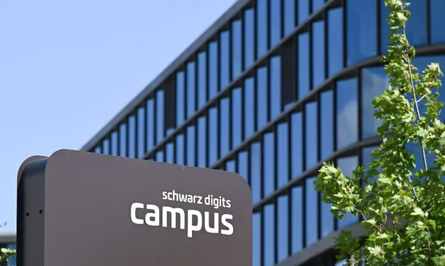 Der Schwarz-Digits-Campus bei Heilbronn bietet Platz für mehrere Tausend Mitarbeiter. | Foto: Bernd Weißbrod/dpa