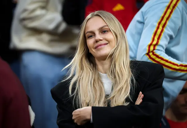 Fußball: Nations League A, Portugal - Spanien, Play-off-Runde, Finale, Munich Football Arena, Laura Schmitt (Laura Abla), Freundin von Fußballspieler Dani Olmo, auf der Tribüne vor dem Spiel (zu dpa: «Olmos «Heulsuse»: Ein Weltmeister als Mitbewohner») | Foto: dpa