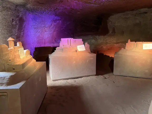 Verschiedene Modelle der Burg Fleckenstein | Foto: B. Bender