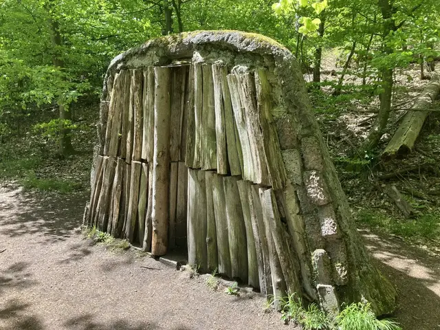 Kohlenmeiler auf dem Köhlerweg | Foto: B. Bender