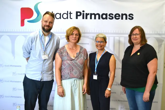 Michael Schröter von der Deutschen Kinder- und Jugendstiftung, Nina Schneider (Pakt für Pirmasens), Anja Wilhelmi-Rapp (Institut für Bildung, Forschung und Entwicklung e.V.) und Martina Fuhrmann (Pakt für Pirmasens) (von links) | Foto: Frank Schäfer