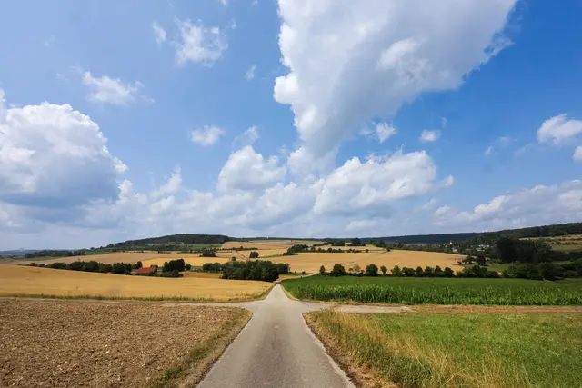 Im Tagesverlauf werden von Norden her Wolkenfelder erwartet. (Archivbild)  | Foto: Thomas Warnack/dpa