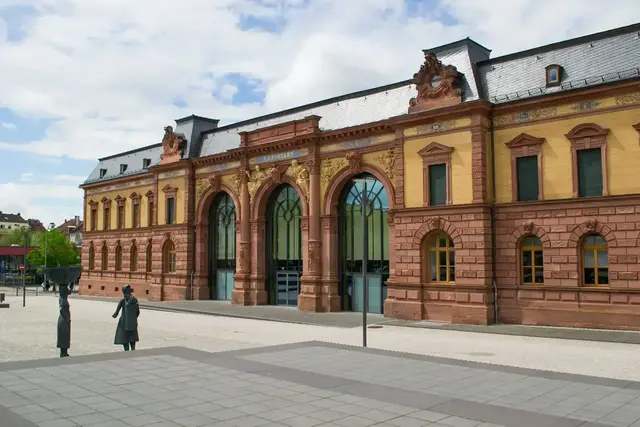 Das Forum Alte Post in Pirmasens ist ein Kulturzentrum, das aus dem ehemaligen Königlich Bayerischen Postamt von 1893 entstanden ist | Foto: Frank Schäfer