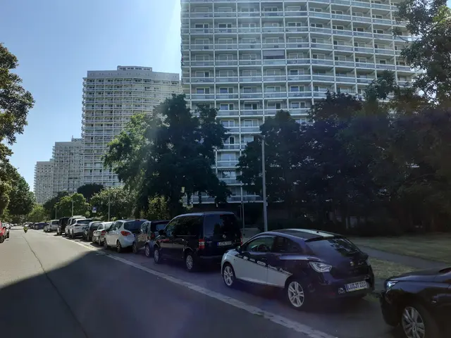 Die Wohnblöcke an der Froschlache gehören zu den BASF-Wohnungen, die zum Verkauf standen.  | Foto: Julia Glöckner