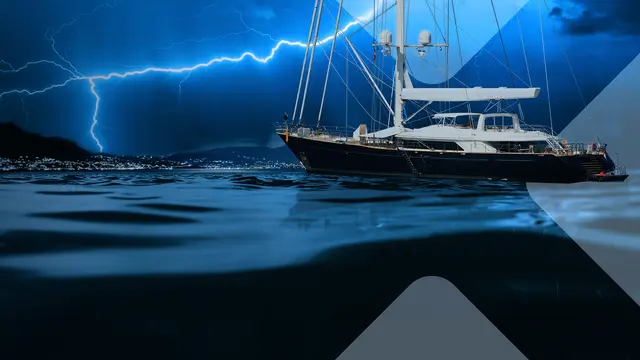 Terra X: Die Doku rekonstruiert das Unglück der Superyacht „Bayesian“ vor Sizilien und ordnet mögliche Ursachen ein. | Foto: ZDF, Foto: Peter Seyfferth/Roethig, Malte