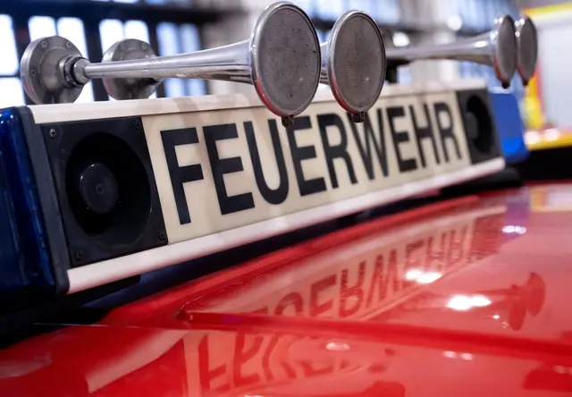 Die Feuerwehr löschte das Feuer. (Symbolbild) | Foto: Sven Hoppe/dpa