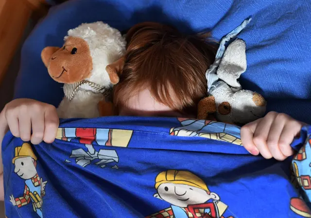Nächtliches Aufschrecken: Der Nachtschreck tritt meist in den ersten Stunden nach dem Einschlafen auf und ist für Eltern oft beängstigender als für die betroffenen Kinder selbst. | Foto: Jens Kalaene/dpa-mag
