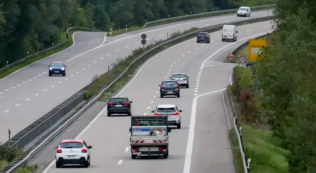 Verkehr auf der B10 bei Pirmasens  | Foto: Erik Stegner