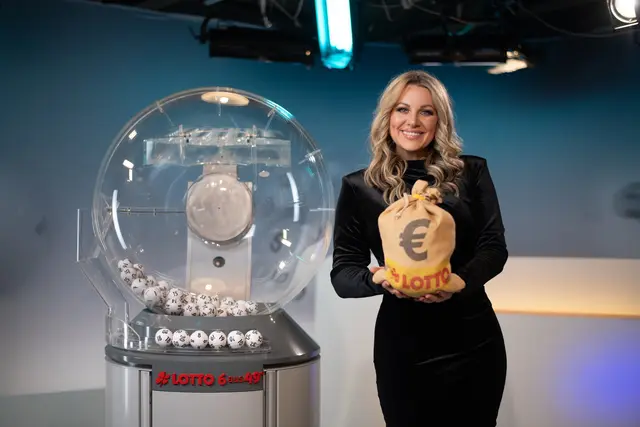 Lotto 6 aus 49: Lotto-Fee Miriam Audrey Hannah zieht die Zahlen, während der Jackpot auf 101 Millionen Euro gestiegen ist. | Foto: RADIO REGENBOGEN