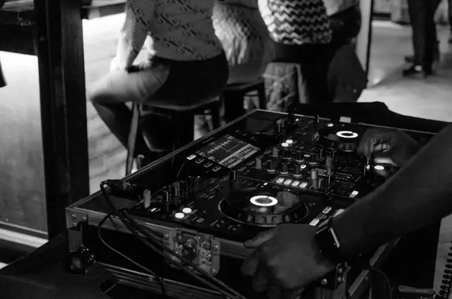 DJ Dominik Wachta &amp; friends, Klimmstengel &amp; DJ Feuerapfel sind quasi die "jungen Wilden" der EDM &amp; Techno Musik in Österreich. | Foto: MireilleTemming/pixabay