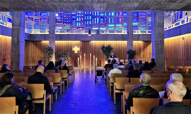Trauerhalle Mannheim | Foto: de Vos