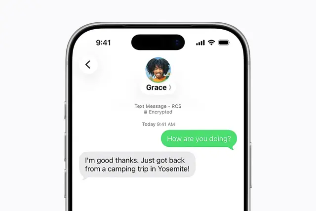 Sichere Sache: Sowohl in der Nachrichten-App von Apple (Bild) als auch in Googles Messages-App symbolisiert ein kleines Schloss oben über der Konversation, das mit Ende-zu-Ende-Verschlüsselung gechattet wird. | Foto: dpa