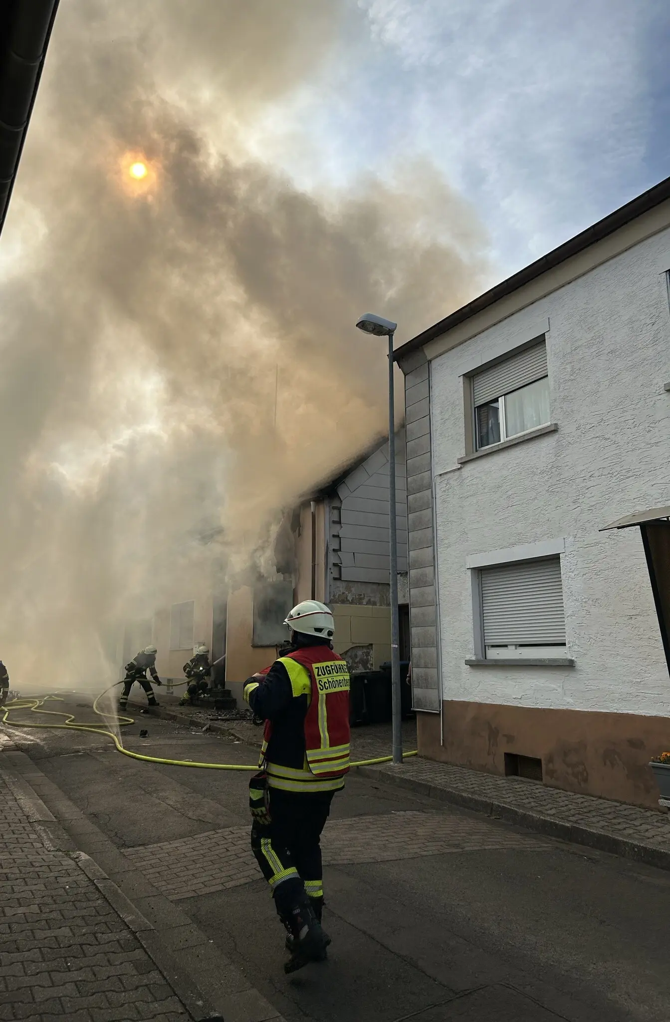 Geb-udebrand-in-Sch-nenberg-K-belberg-Haus-brennt-aus