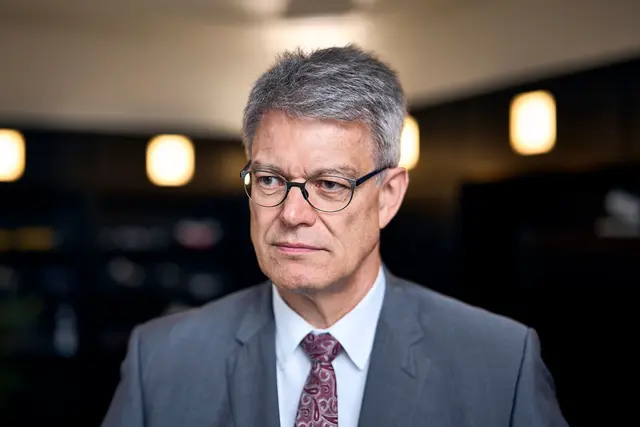 Bundesverkehrsminister Patrick Schnieder kommt aus Rheinland-Pfalz. Dort herrsche Kopfschütteln, wie Kanzler Merz mit dem Minister umgegangen sei, sagt ein CDU-Politiker. (Archivbild) | Foto: Michael Ukas/dpa