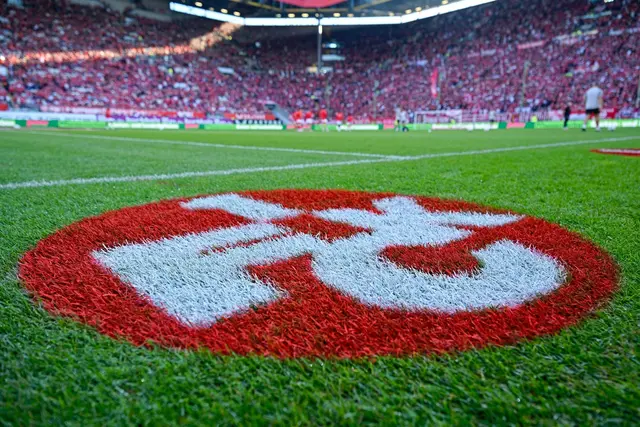 Der 1. FC Kaiserslautern hat das Trainingslager in Südtirol mit einem torlosen Unentschieden beendet. (Symbolbild) | Foto: Uwe Anspach/dpa