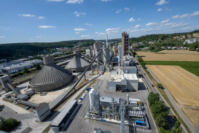In Baden-Württemberg wird an klimafreundlichem Zement geforscht. | Foto: Stefan Puchner/dpa
