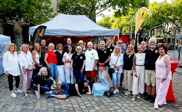 Zahlreiche Mitglieder des MTC unterstützten als Helfer oder als Gäste die Sommerlounge von "Mannem Vorne". | Foto: MannemVorne/Bry
