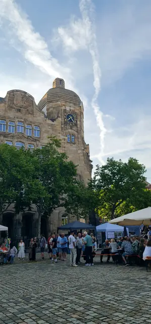 Der Toulon-Platz ein Kleinod zwischen Zeughaus und Reiss-Museum. | Foto: MTC/mx