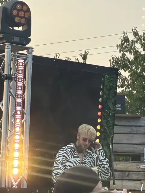 Special Guest Denno Matini aus Berlin begeisterte die Gäste von Palatina Beats mit seinen mitreißenden Beats und sorgte für beste Stimmung auf dem Obsthof Puder. | Foto: amue