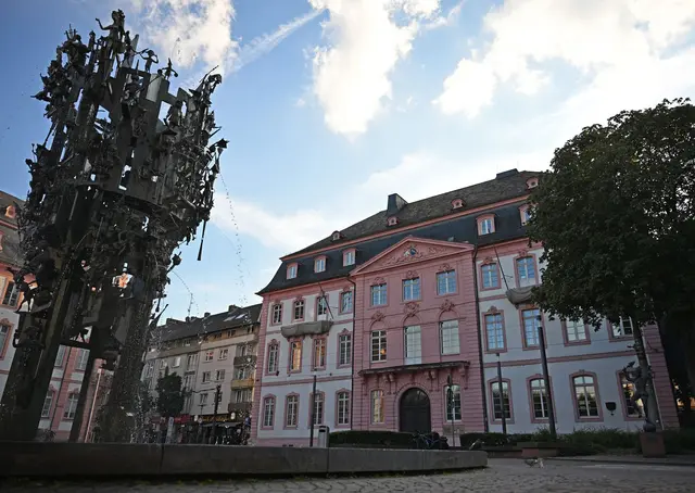 Das rheinland-pfälzische Innenministerium legte nach dem Anschlag auf den CSD in Berlin neue Zahlen zu Gefährdern im Land vor. (Archivbild) | Foto: Michael Brandt/dpa
