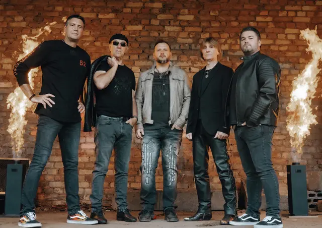 Die Band Revengers gibt beim Torbogenfest Classic Rock-Hymnen zum Besten | Foto: Revengers/gratis