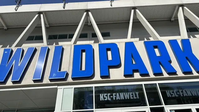 34.000 Zuschauer finden im KSC-Stadion Platz. | Foto: Thorsten Kornmann