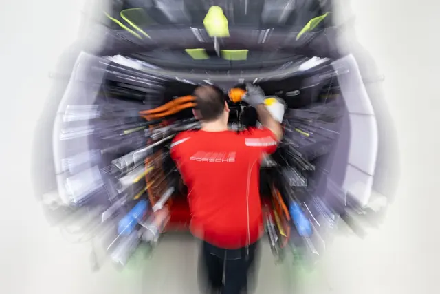 Bei Porsche sollen noch mehr Stellen wegfallen. (Archivbild) | Foto: Marijan Murat/dpa