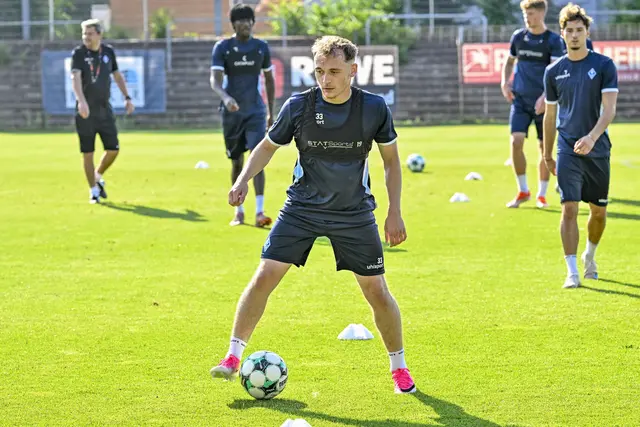 Arlind Rexhepi (im Vordergrund) traf gegen den FC Liefering doppelt. | Foto: Ruffler/PIX-Sportfotos