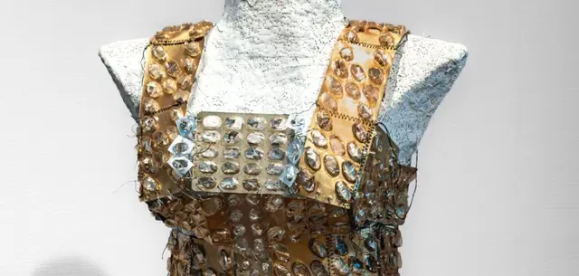 Im Kunsthaus Frankenthal gibt es am Samstag, 1. August, eine barrierefreie Führung durch die Ausstellung „Das Leben der Dinge“ von Freya Blösl. Ein Gebärdensprachdolmetscher begleitet die inklusive Kunstführung. | Foto: Sebastian Weindel, © Sebastian Weindel