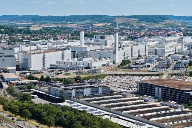 Industrie in Baden-Württemberg: Rückgang bei Umsatz und Beschäftigung (Symbolbild) | Foto: Bernd Weißbrod/dpa
