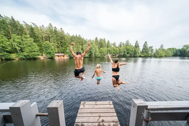 Familie am Schlüchtsee bei Grafenhausen | Foto:  (© Hochschwarzwald Tourismus GmbH)