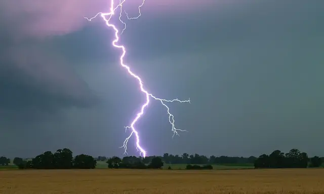 Können schnell aufziehen: Sommerliche Wärmegewitter entstehen oft innerhalb weniger Minuten und erfordern schnelles Handeln. (zu dpa: «Gewitter im Anmarsch: So werden Sie nicht überrascht») | Foto: dpa