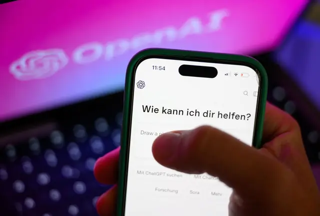 KI-Diagnosen: Fünf Chatbots hat die Stiftung Warentest in Bezug auf gesundheitliche Fragen geprüft. | Foto: Hendrik Schmidt/dpa/dpa-mag