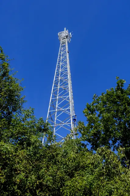Der rund 50 Meter hohe Stahlgittermast soll die Mobilfunkversorgung verbessern. | Foto: Deutsche Funkturm