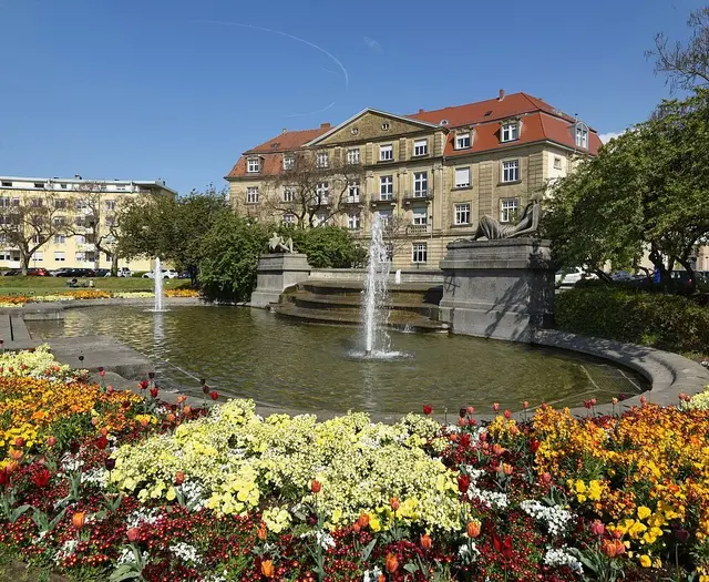 Der Brunnen am Haydnplatz wird derzeit instandgesetzt | Foto: Stadt Karlsruhe, Monika Müller-Gmelin