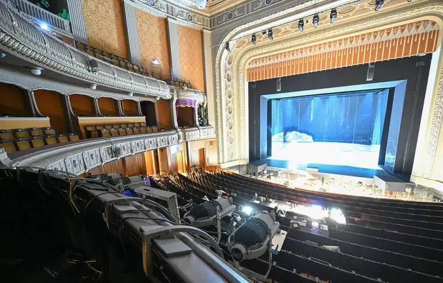 Das Opernhaus in Stuttgart ist stark sanierungsbedürftig. Wie genau die Sanierung aber ablaufen soll, ist strittig. (Archivbild) | Foto: Bernd Weißbrod/dpa